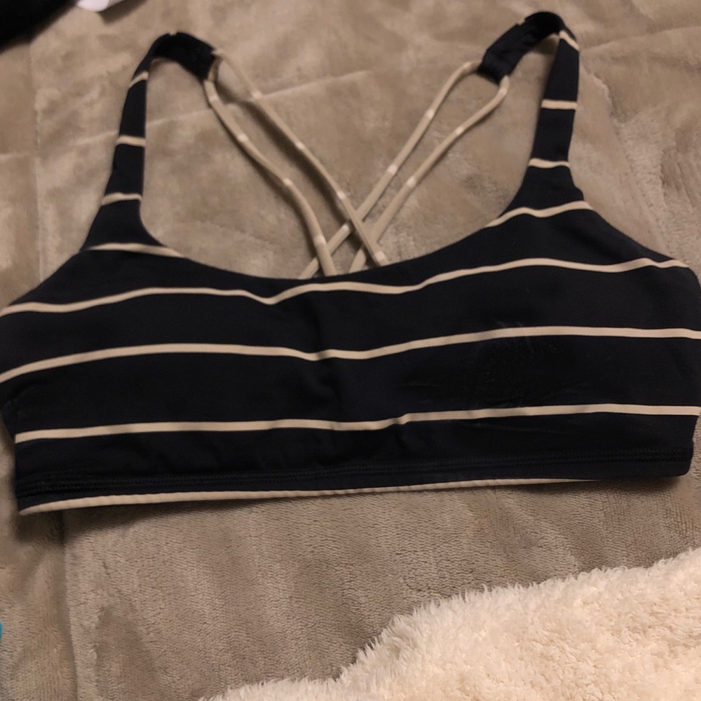 Lululemon free to be bra Size 6